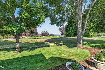 159 Princeville Drive, Eagle Point, OR 97524 - Photo 48