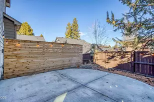 19658 Harvard Pl, Bend, OR 97702 - Photo 38
