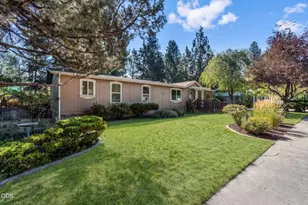 1028 SE Black Ridge Pl, Bend, OR 97702 - Photo 2