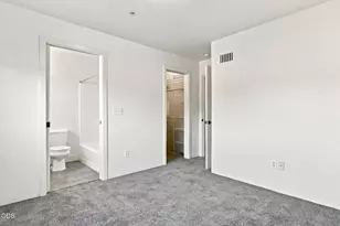 2210 E Barnett Rd, Medford, OR 97504 - Photo 8