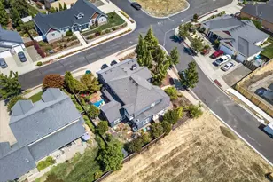410 Patricia Ln, Eagle Point, OR 97524 - Photo 46