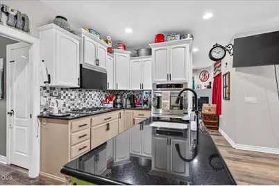 410 Patricia Lane, Eagle Point, OR 97524 - Photo 8