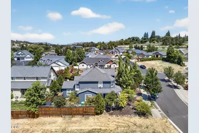 410 Patricia Lane, Eagle Point, OR 97524 - Photo 42