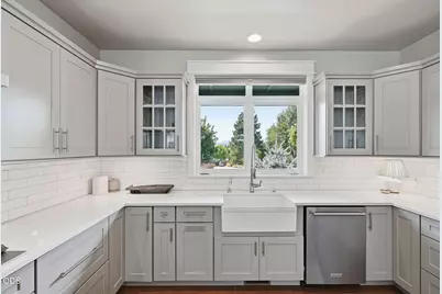 2044 NE Altura Drive, Bend, OR 97701 - Photo 26