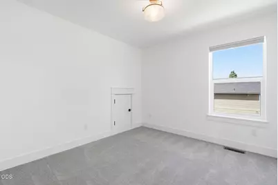 2044 NE Altura Drive, Bend, OR 97701 - Photo 42