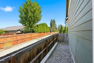 2044 NE Altura Dr, Bend, OR 97701 - Photo 52