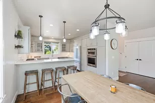 2044 NE Altura Dr, Bend, OR 97701 - Photo 22