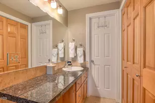 17636 Tennis Village Ct, Sunriver, OR 97707 - Photo 14