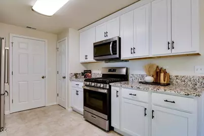 942 NW Maple Court, Redmond, OR 97756 - Photo 12