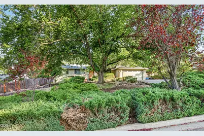 1537 Moon Terrace, Medford, OR 97504 - Photo 1