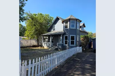300 S Columbus Avenue, Medford, OR 97501 - Photo 1