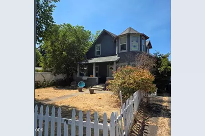 298 S Columbus Avenue, Medford, OR 97501 - Photo 2