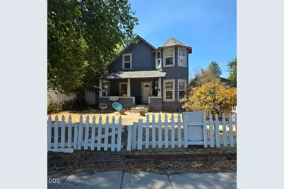 298 S Columbus Avenue, Medford, OR 97501 - Photo 1