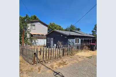 298 S Columbus Avenue, Medford, OR 97501 - Photo 12