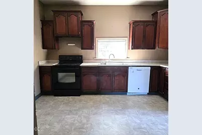 300 S Columbus Avenue, Medford, OR 97501 - Photo 8