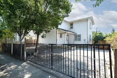 841 W 11th Street, Medford, OR 97501 - Photo 18