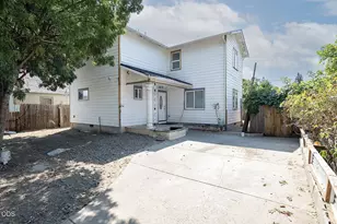 841 W 11th St, Medford, OR 97501 - Photo 1