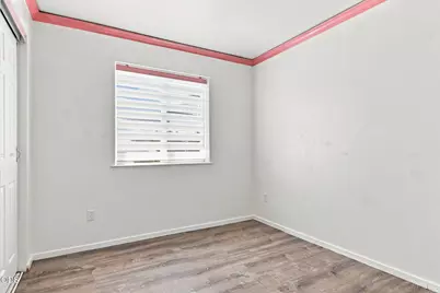 841 W 11th Street, Medford, OR 97501 - Photo 12