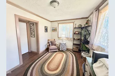 168 S 3rd Avenue, Chiloquin, OR 97624 - Photo 6
