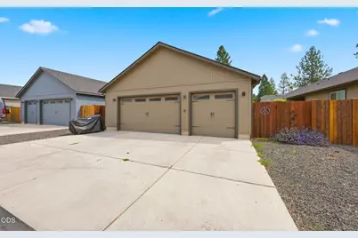 681 N Meadow Lane, Sisters, OR 97759 - Photo 20