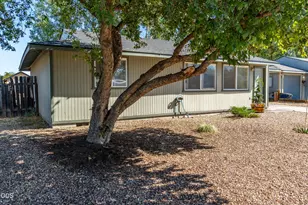 3217 SW Quartz Ave, Redmond, OR 97756 - Photo 1