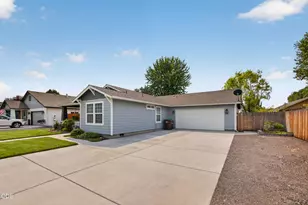 722 NE Stoneridge Loop, Prineville, OR 97754 - Photo 4