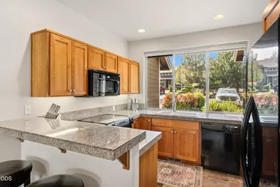718 Sage Country Court, Redmond, OR 97756 - Photo 6
