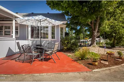 2200 Mayfield Drive, Grants Pass, OR 97527 - Photo 8