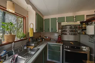 67050 Gist Rd, Bend, OR 97703 - Photo 6