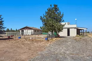 67050 Gist Rd, Bend, OR 97703 - Photo 16