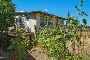 67050 Gist Rd, Bend, OR 97703 - Photo 2