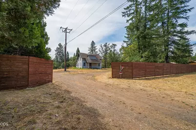 33105 Redwood Highway, Cave Junction, OR 97523 - Photo 2