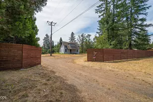 33105 Redwood Hwy, Cave Junction, OR 97523 - Photo 2