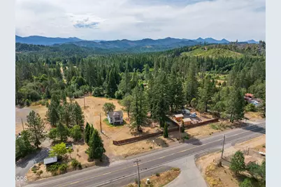 33105 Redwood Highway, Cave Junction, OR 97523 - Photo 14