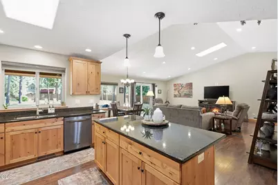 17024 Kingsburg Road, Bend, OR 97707 - Photo 6