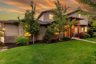 60970 Woods Valley Pl, Bend, OR 97702 - Photo 6