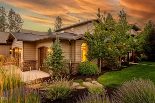60970 Woods Valley Pl, Bend, OR 97702 - Photo 2