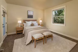 60970 Woods Valley Pl, Bend, OR 97702 - Photo 16