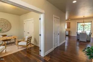 60970 Woods Valley Pl, Bend, OR 97702 - Photo 12