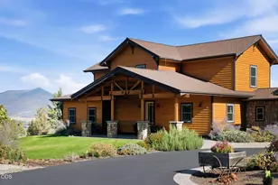 2918 NW Century Dr, Prineville, OR 97754 - Photo 2