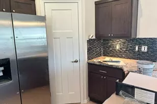333 Mountain View Dr, Talent, OR 97540 - Photo 6