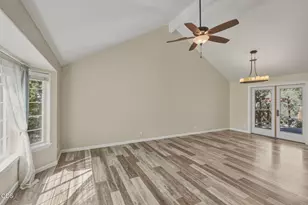 3138 NE Richmond Ct, Bend, OR 97701 - Photo 8