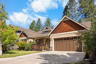 60822 Falcon Pointe Ln, Bend, OR 97702 - Photo 2