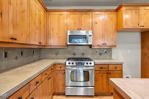 60822 Falcon Pointe Ln, Bend, OR 97702 - Photo 10