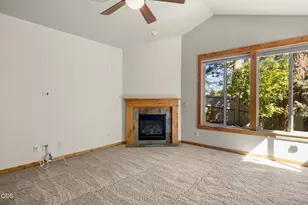 60822 Falcon Pointe Ln, Bend, OR 97702 - Photo 12