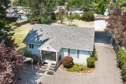 1625 Grand Avenue, Medford, OR 97504 - Photo 8