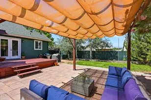 2736 NE Rainier Dr, Bend, OR 97701 - Photo 24