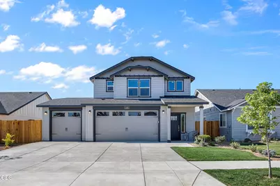 21533 NE Gather Place, Bend, OR 97701 - Photo 1