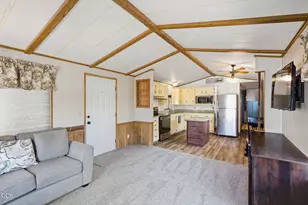 1055 N 5th St, Jacksonville, OR 97530 - Photo 10