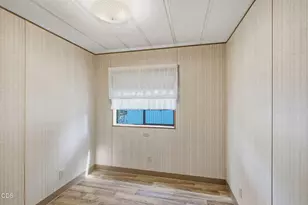 1055 N 5th St, Jacksonville, OR 97530 - Photo 12